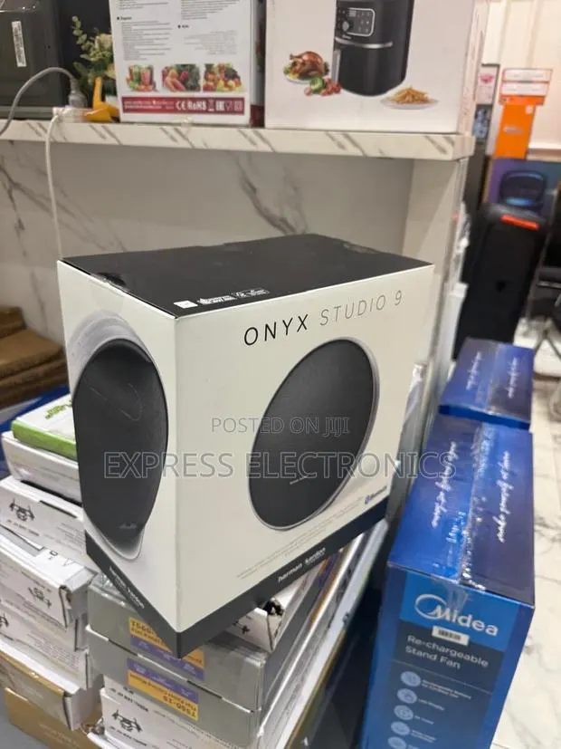 Ultra Modern Sleek JBL Party Box 710 Bluetooth Speaker · Photo 1