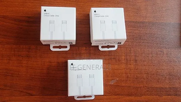 iPhone 15 Pro Max Fast Charging Cable · Photo 1