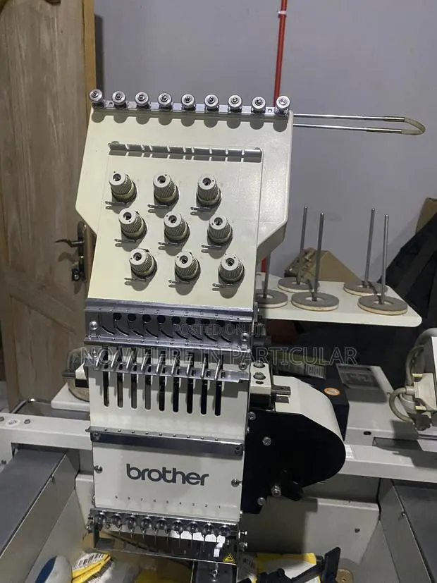 Single-Head Industrial Embroidery Machi · Photo 3
