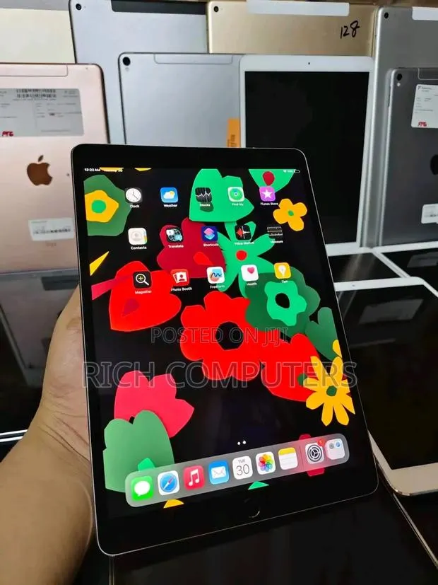 Apple iPad Pro 128 GB Gray · Photo 1