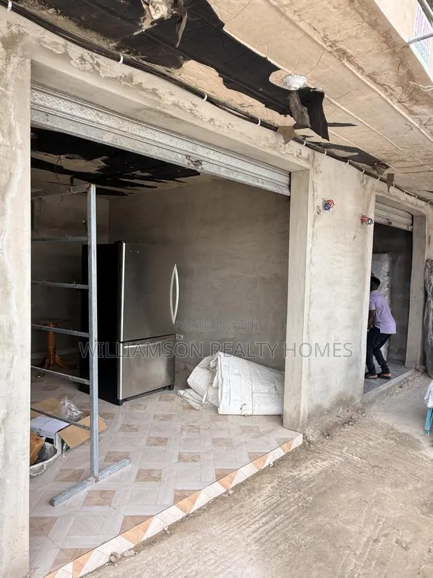 Fresh/Spacious Shop/Store/Warehouse/Office Space/Showroom at Spintex · Photo 1