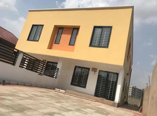 3bdrm Duplex in Adjiriganor for rent · Photo 1