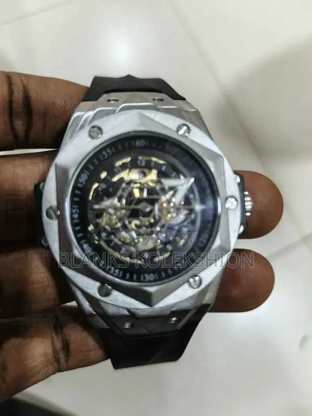 Poedagar Premium Watch · Photo 1