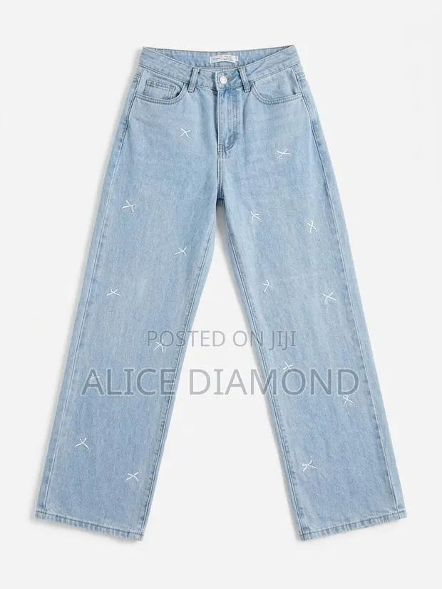 Jeans Trousers · Photo 1