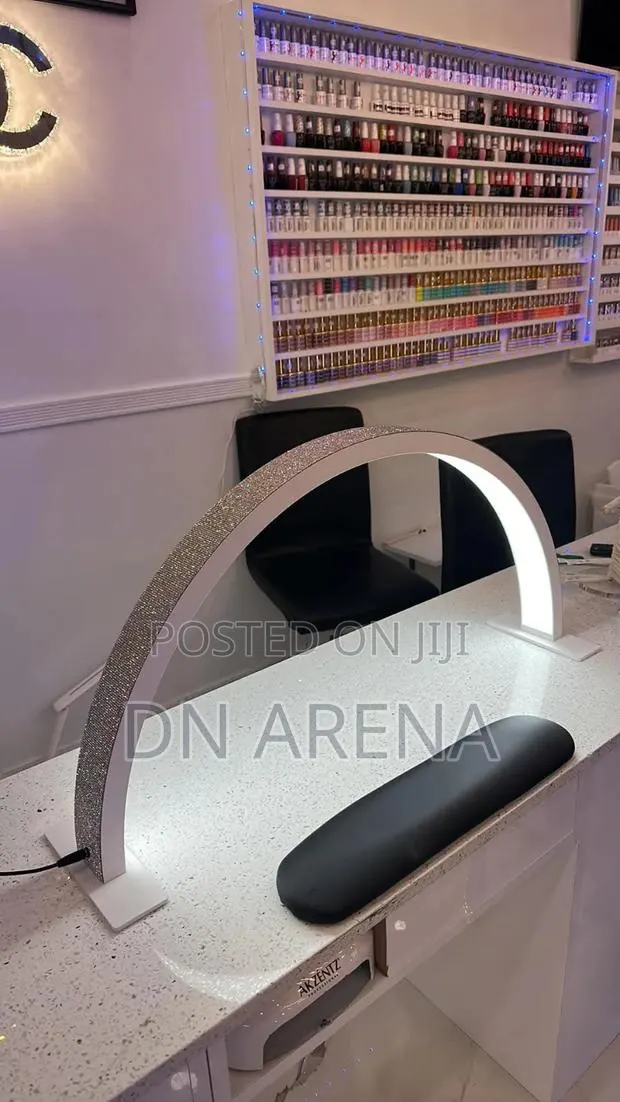 Desktop Moonlight Table Crystal Lamp (For Nail Tech) · Photo 1