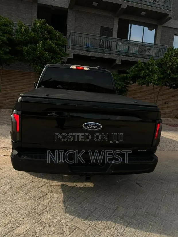 Ford F-150 2023 Black · Photo 1