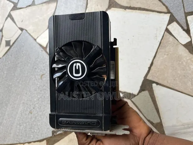Nvidia Geforce GTX 660 2GB · Photo 1