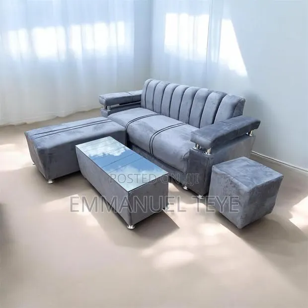 Band New Designable Velvet 3 in Sofa Set · Photo 1