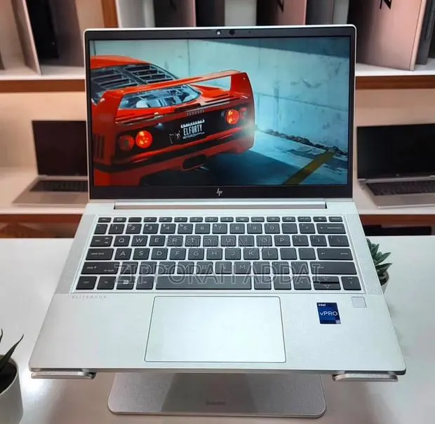 Laptop HP 630 16GB Intel Core i7 SSD 512GB · Photo 1