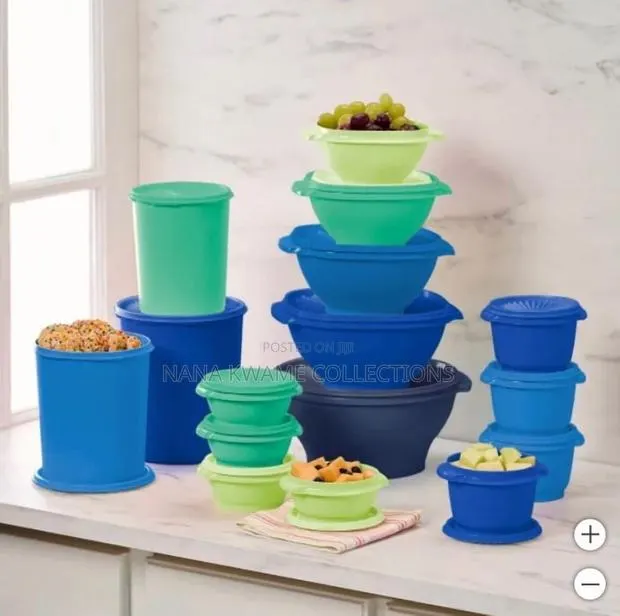 Tupperware 16 Containers Set · Photo 1