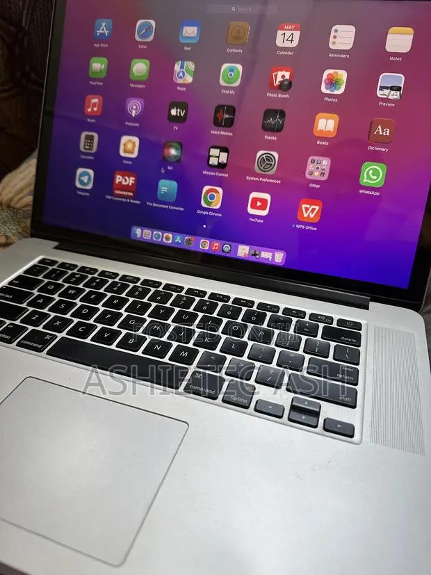 Laptop Apple MacBook Pro 2015 16GB Intel Core i7 SSD 256GB · Photo 1