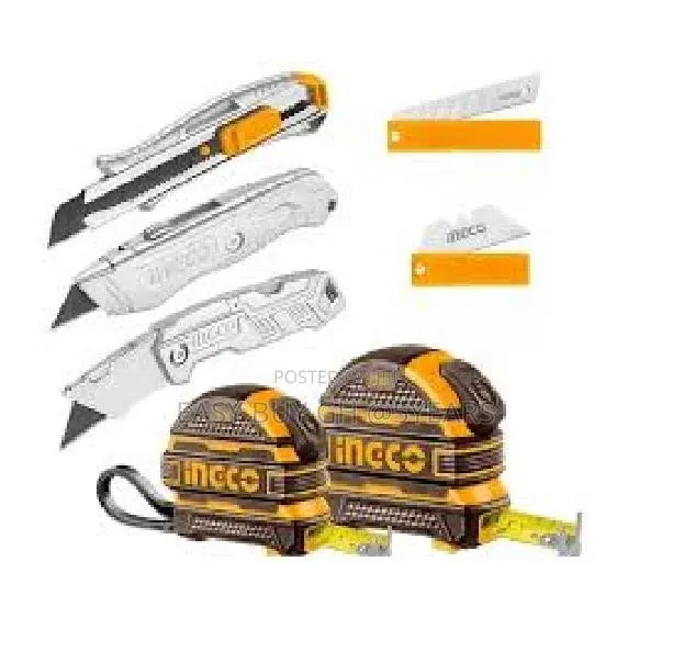 Measuring Tapes and
3 Utility Knives Set · Photo 1