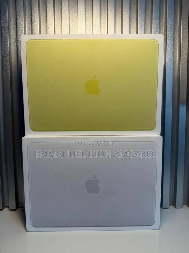 New Laptop Apple MacBook Neo 2026 8GB SSHD+SSD 256GB · Photo 1