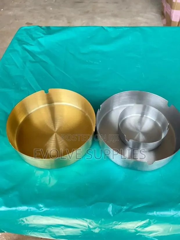 8cm Stainless Ash Tray · Photo 1