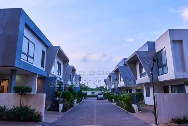 Furnished 3bdrm House in Adjiringanor26400, Otano for rent · Photo 1