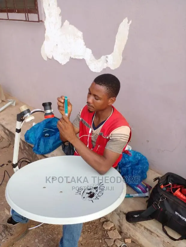 Satellite Professional Install · Photo 1
