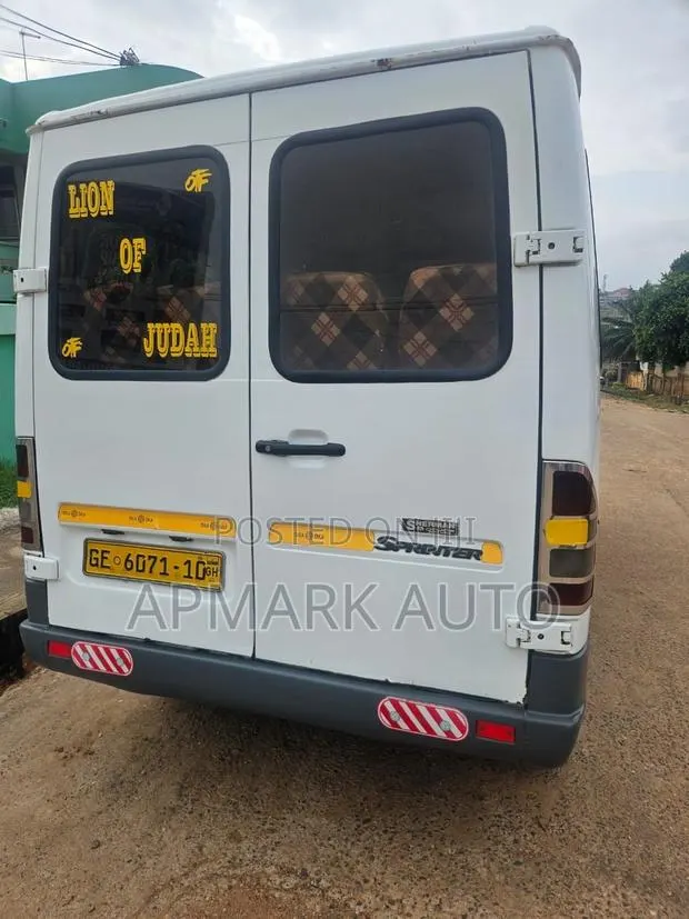 Mercedes-Benz Sprinter 2012 White · Photo 1