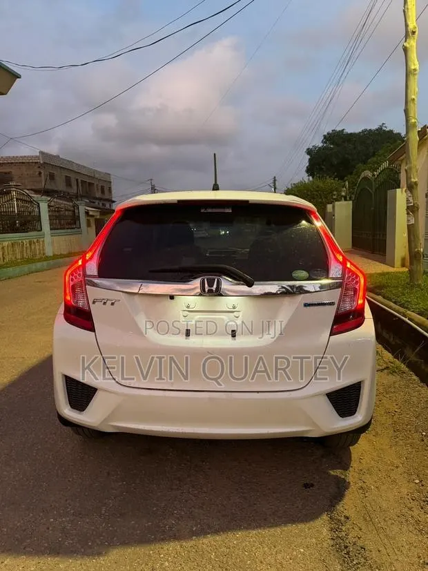 Honda Fit 2014 White · Photo 1