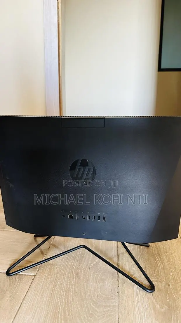 Desktop Computer HP 200 G4 All-in-One 8GB Intel Core i5 HDD 1T · Photo 1
