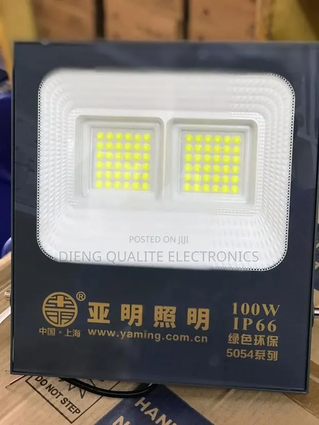 Street Led Flood Light 100watts · Photo 1