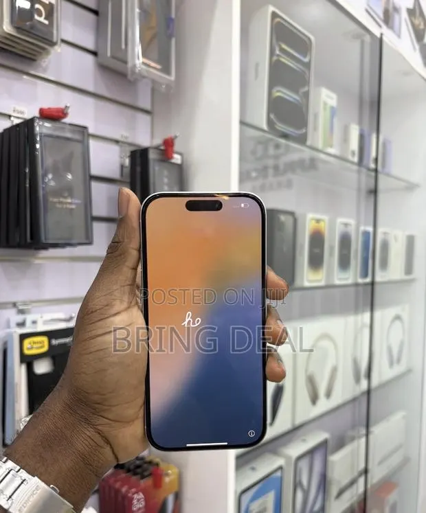 Apple iPhone 16 Pro Max 512 GB White · Photo 1