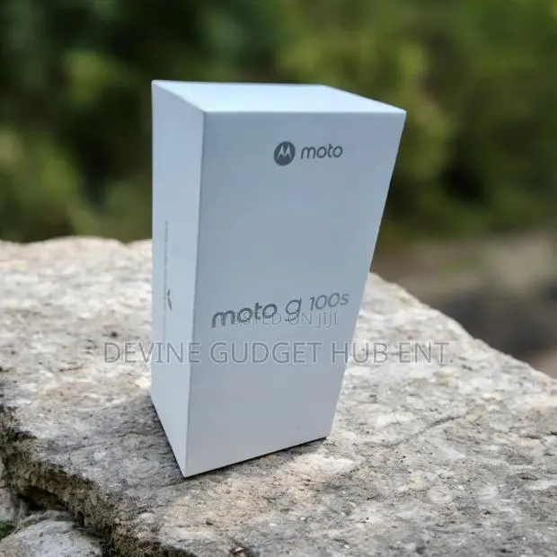 New Motorola Moto G100 256 GB Silver · Photo 1