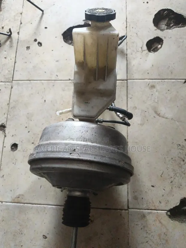 Equinox/Terrain 2018-2023 Power Brake Booster · Photo 1
