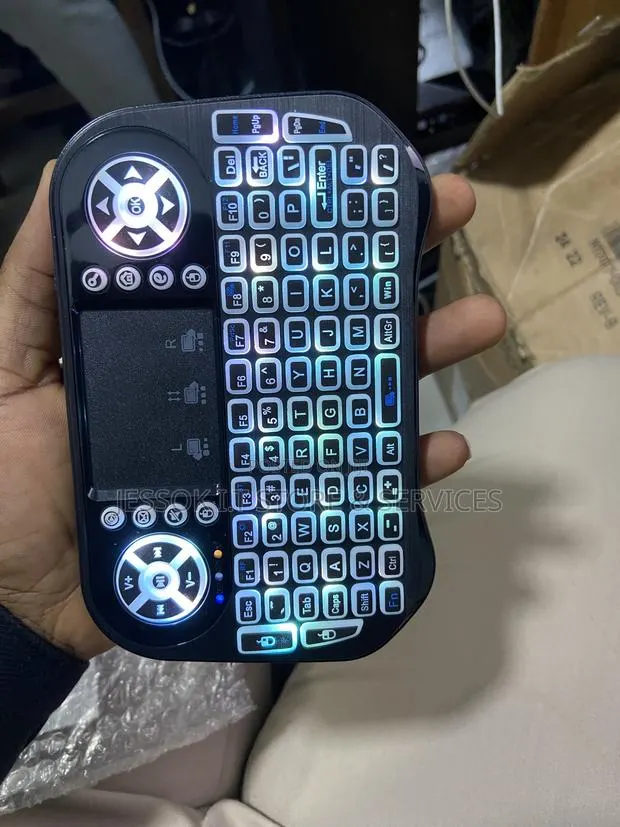 Mini RGB Keyboard and Mouse 7 Backlight Colors BT + 2.4G Wireless · Photo 1