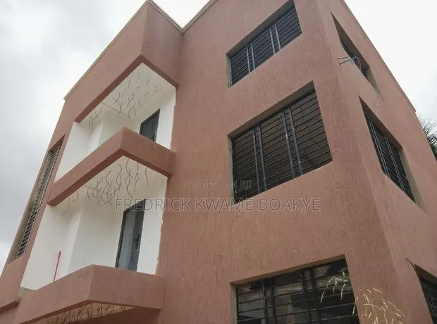 4bdrm House in Brother K Estate, Kumasi Metropolitan for sale · Photo 1
