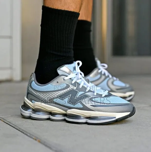 New Balance Abzorb 2000 Chrome Blue · Photo 1