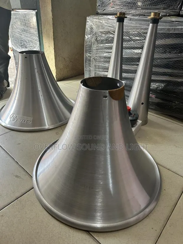 Max on PA- Trumpet Horn 22 Inches Speaker Set · Photo 1