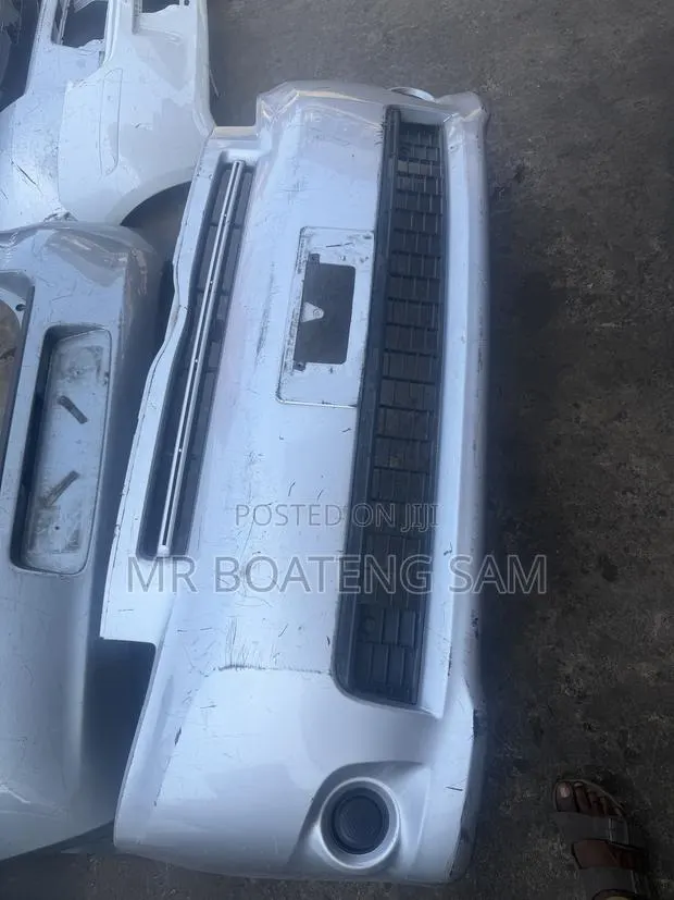Toyota Voxy 2010 Front Bumper · Photo 1