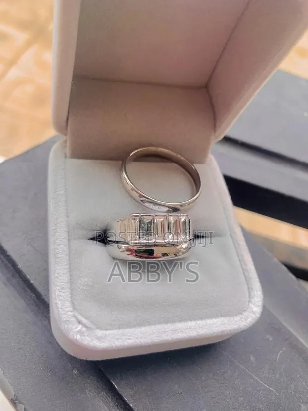 Unique Stainless Steel Three Set Couple Ring · Photo 1