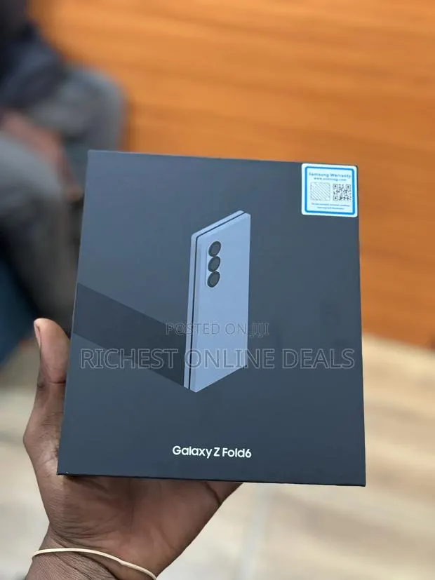 New Samsung Galaxy Z Fold6 256 GB Gray · Photo 1