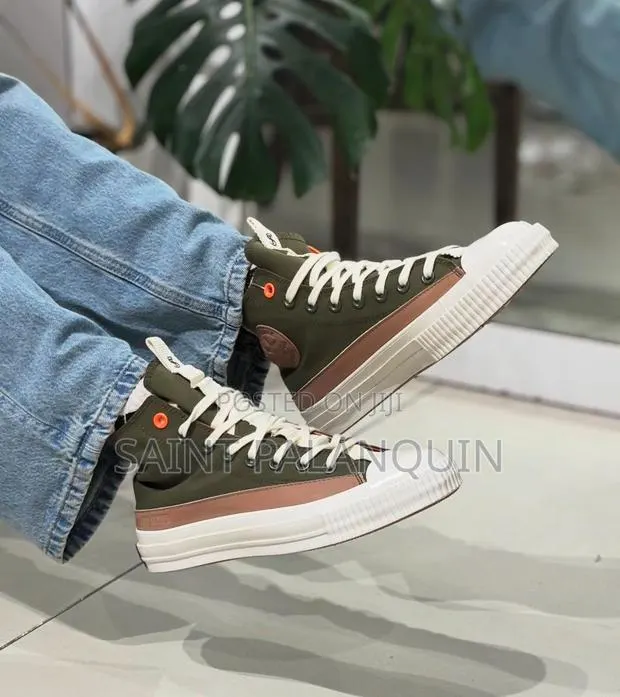 Chuck Converse · Photo 1