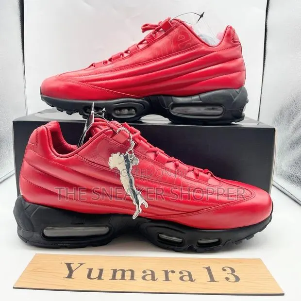 Supreme X Nike Air Max 95 Lux SP "Gym Red" · Photo 1