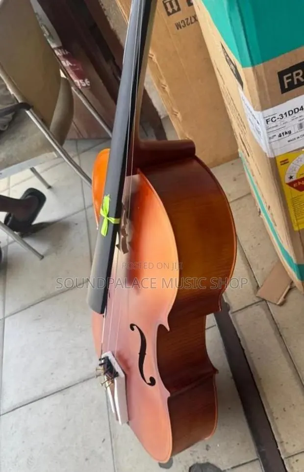 Cello With Bow and Case · Photo 1