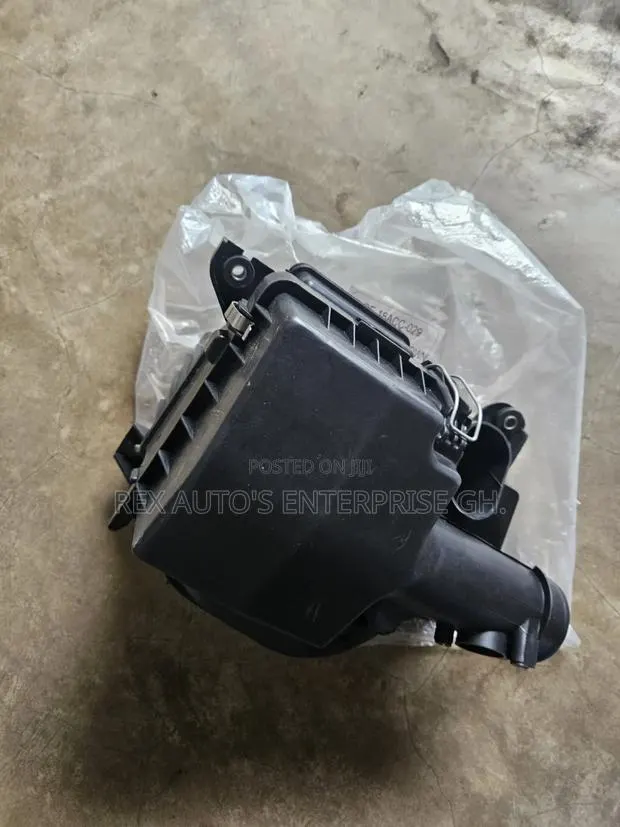 Honda Accord 2018,2019,2020,2021,2022,2023/ Air Cleaner Box · Photo 1