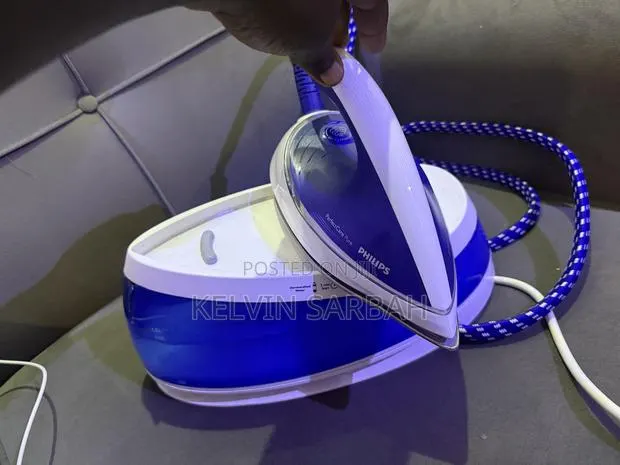 Philips Steam Generator Iron · Photo 1