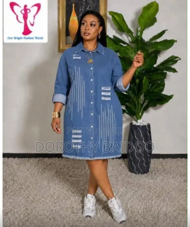 Prado Girl Dress · Photo 1