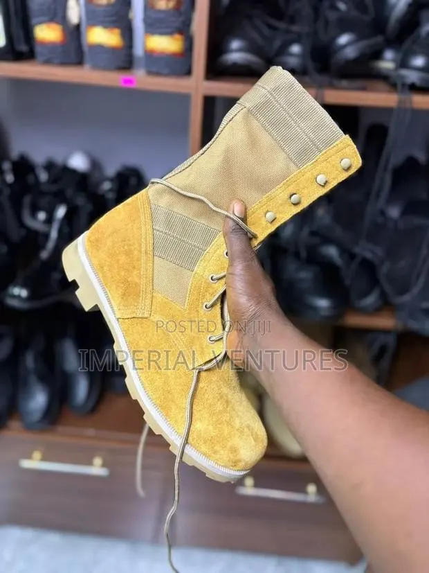 High Quality Durable Tactical Boot · Photo 1