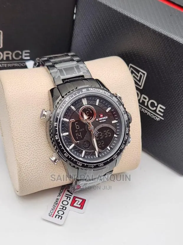 Naviforce Wrist · Photo 1