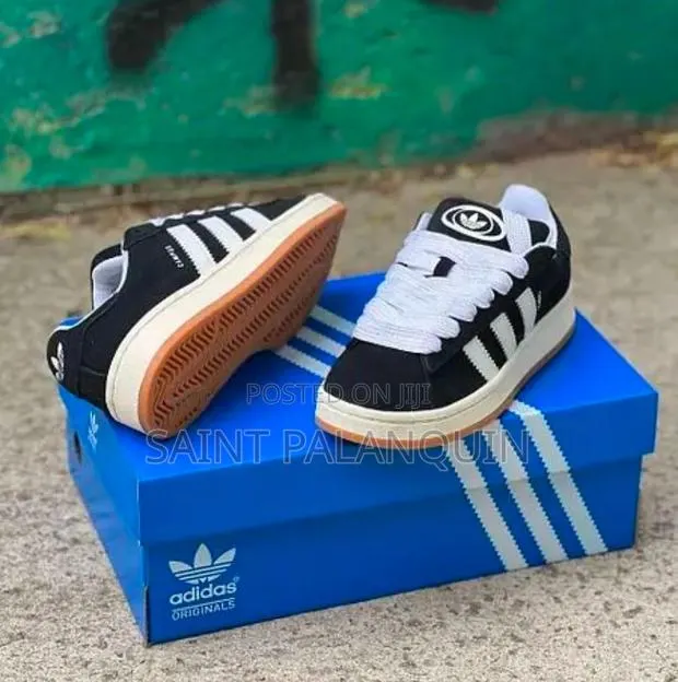 Black N White Adidas Campus · Photo 1