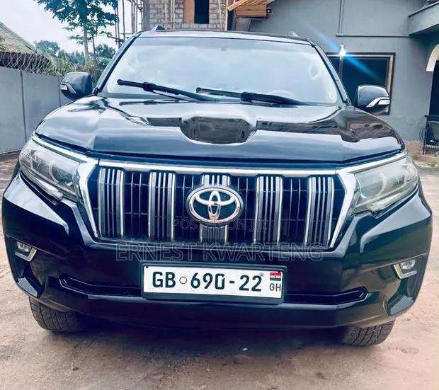 Toyota Land Cruiser Prado 2012 Black · Photo 1