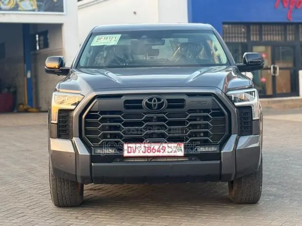 Toyota Tundra Limited Double Cab 6.5' Bed 2024 · Photo 1