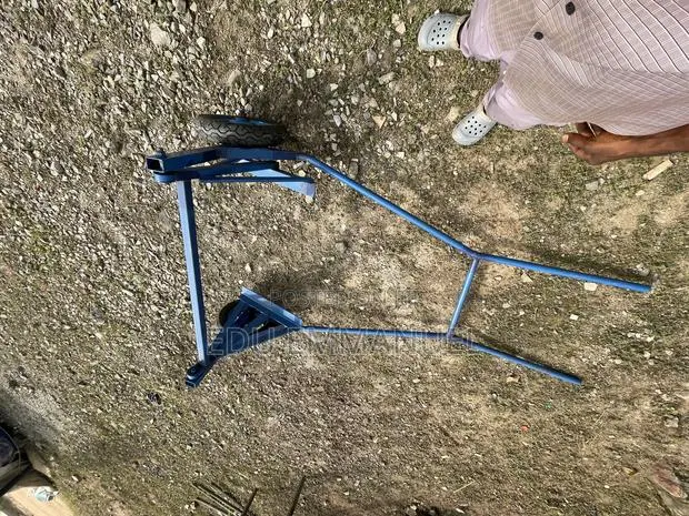 Swinging Trolley (Wheels) · Photo 1