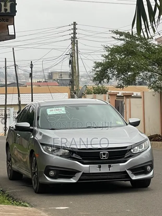 Honda Civic EX 4dr Sedan (2.0L 4cyl) 2017 Silver · Photo 1