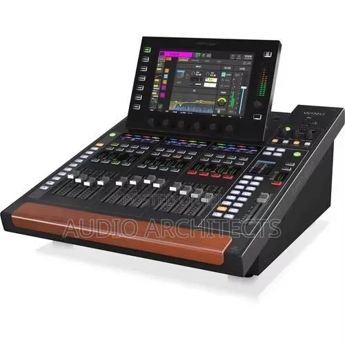 Behringer Wing Compact · Photo 1