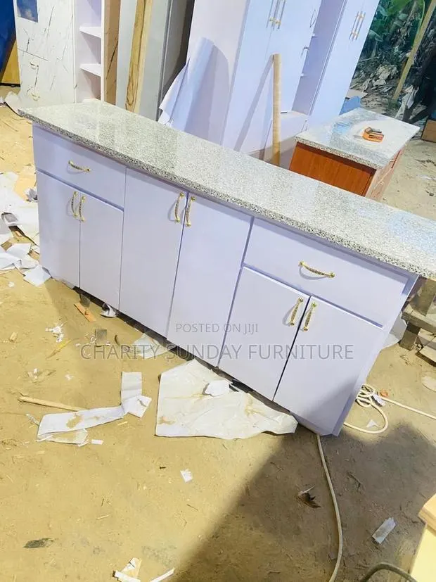 Five Feet Cabinet · Photo 1