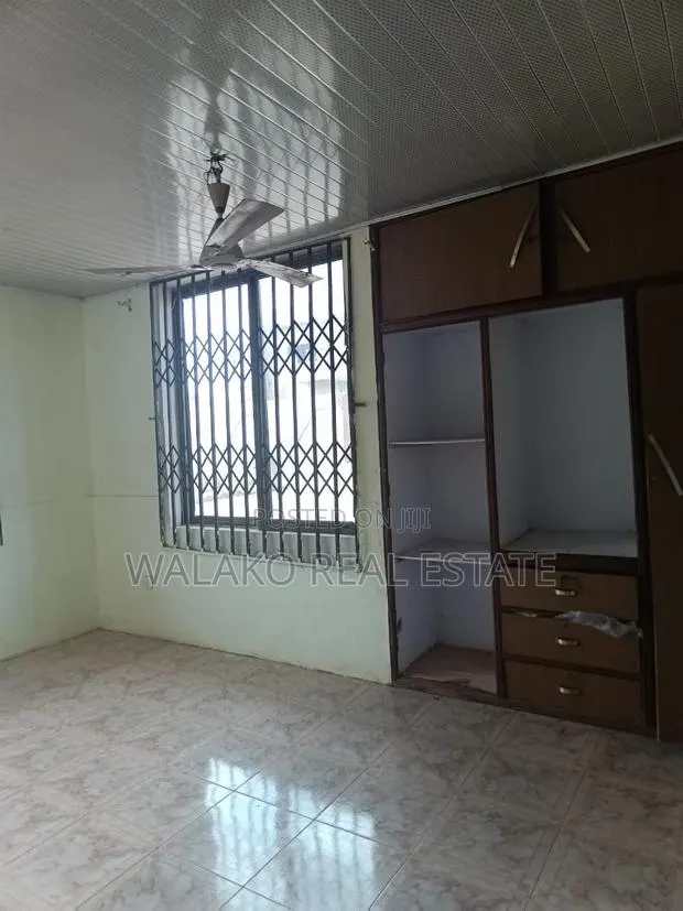 3bdrm House in Awoshie for rent · Photo 1